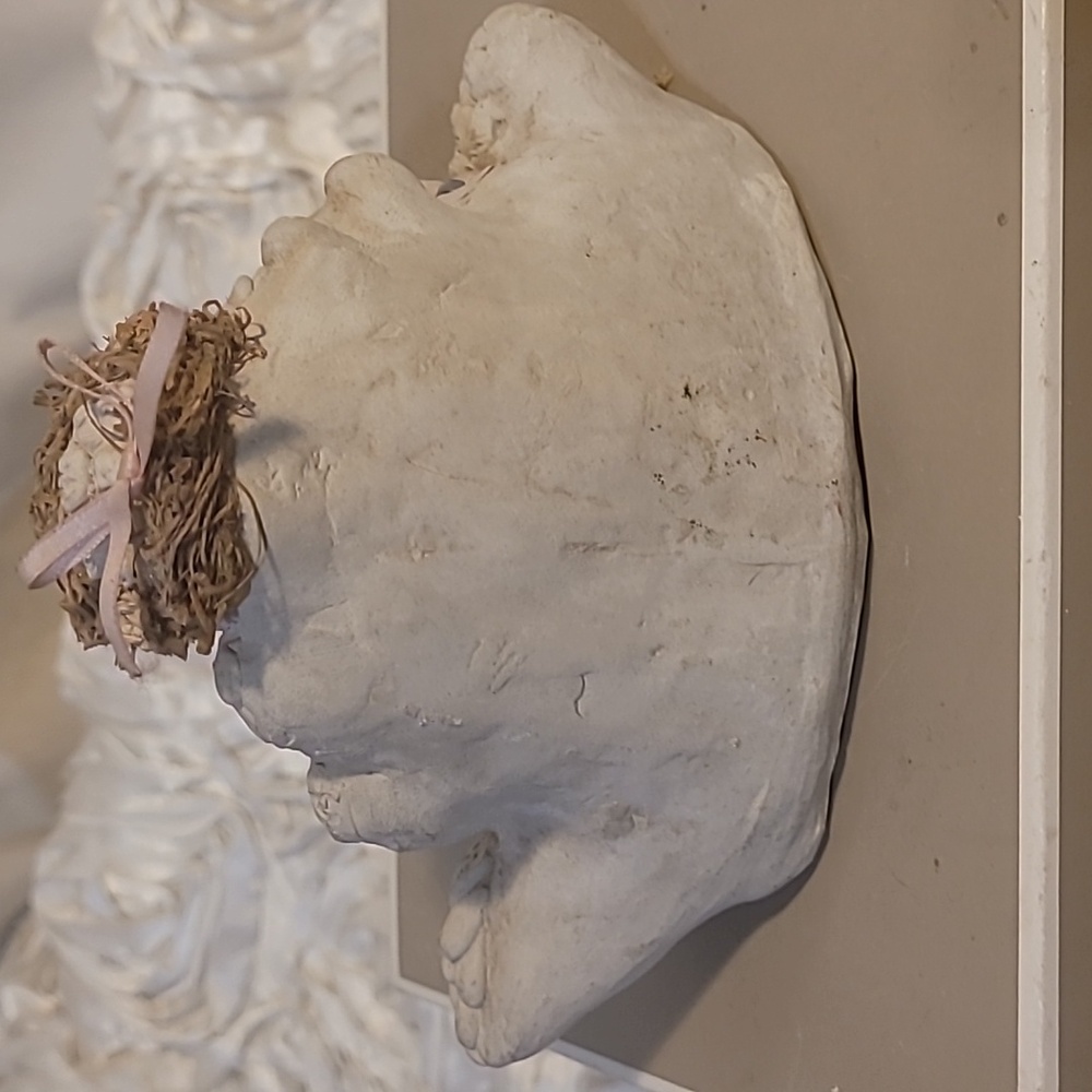 Dreamsicle Cherub/Angel With Bunnies Figurine Vintage Plaster. - Picture 4 of 9